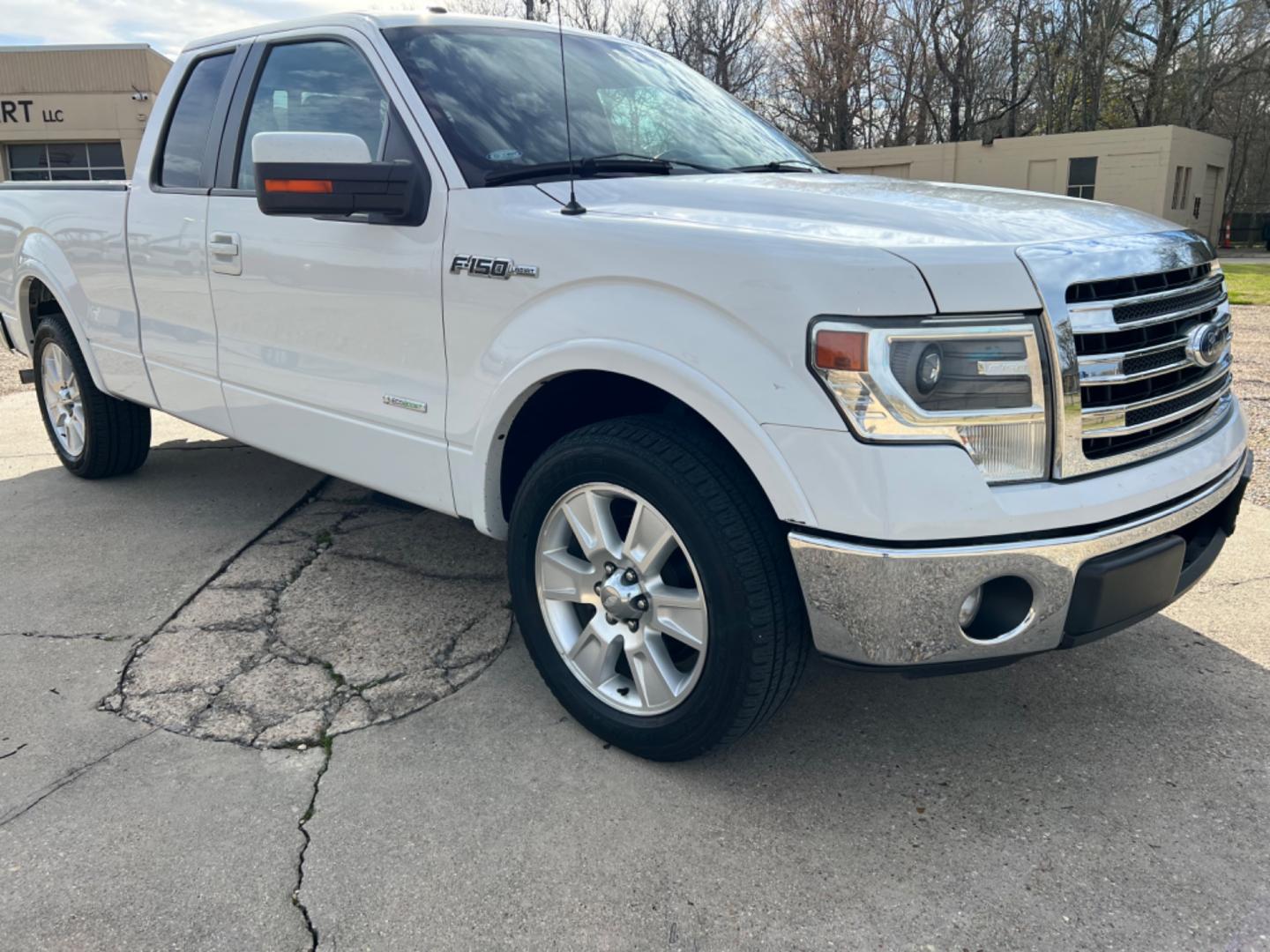 2013 White /Gray Ford F-150 Lariat (1FTFX1CT5DK) with an 3.5 V6 EcoBoost engine, Automatic transmission, located at 4520 Airline Hwy, Baton Rouge, LA, 70805, (225) 357-1497, 30.509325, -91.145432 - 2013 Ford SuperCab Lariat ***One Owner***No Accidents*** 3.5 V6 EcoBoost Gas, All Star Ford Just Replaced Transmission, 154K Miles, Heated & Cooled Leather Seats, All Power, Sunroof, Backup Camera, Bed Cover, Tow Pkg. NO IN HOUSE FINANCING. FOR INFO PLEASE CONTACT JEFF AT 225 357-1497 CHECK OUT OUR - Photo#3